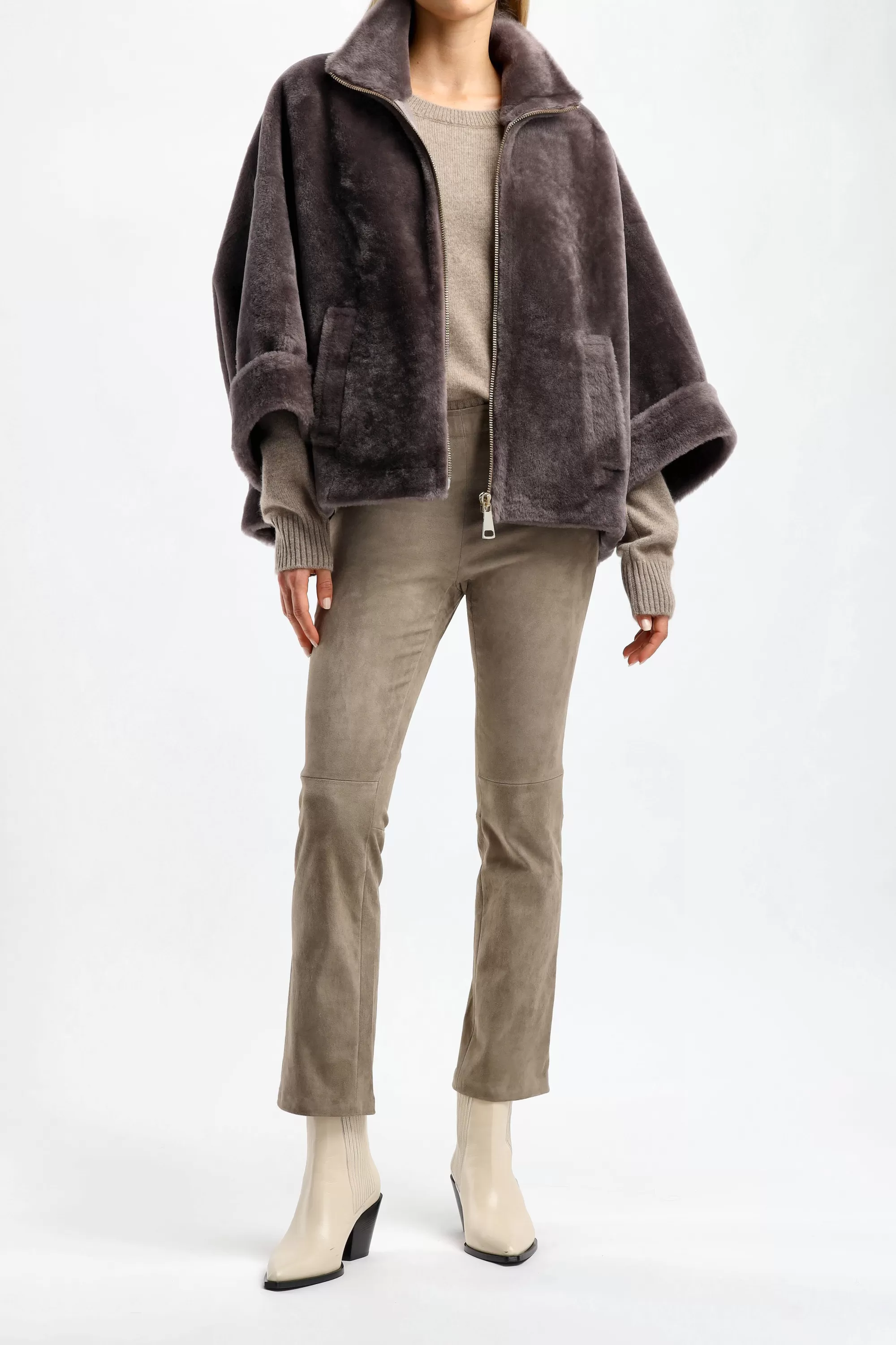 Frauen Jadia Cape Charly In Taupe