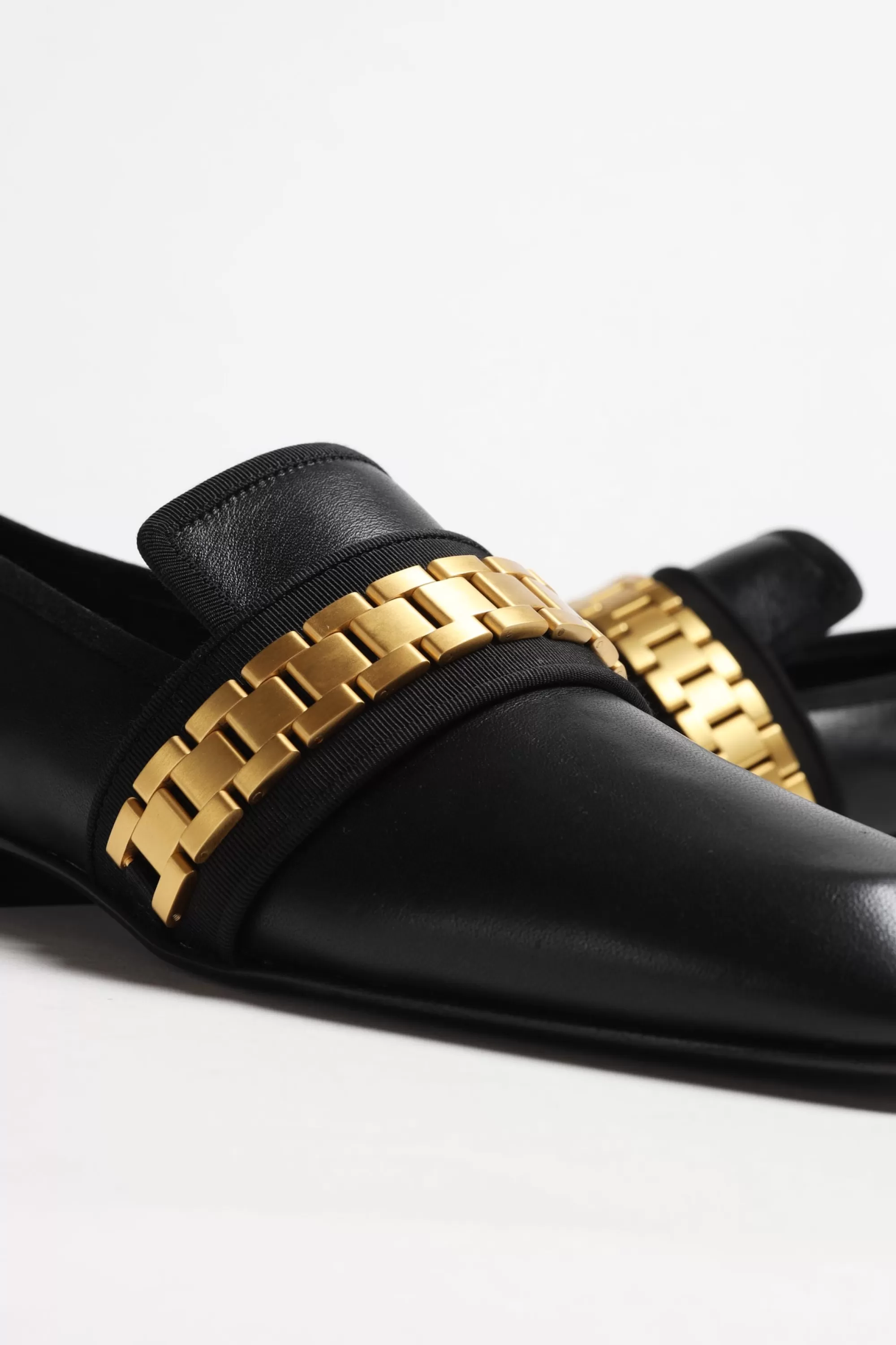 Frauen Victoria Beckham Loafer Debbie Chain In Schwarz