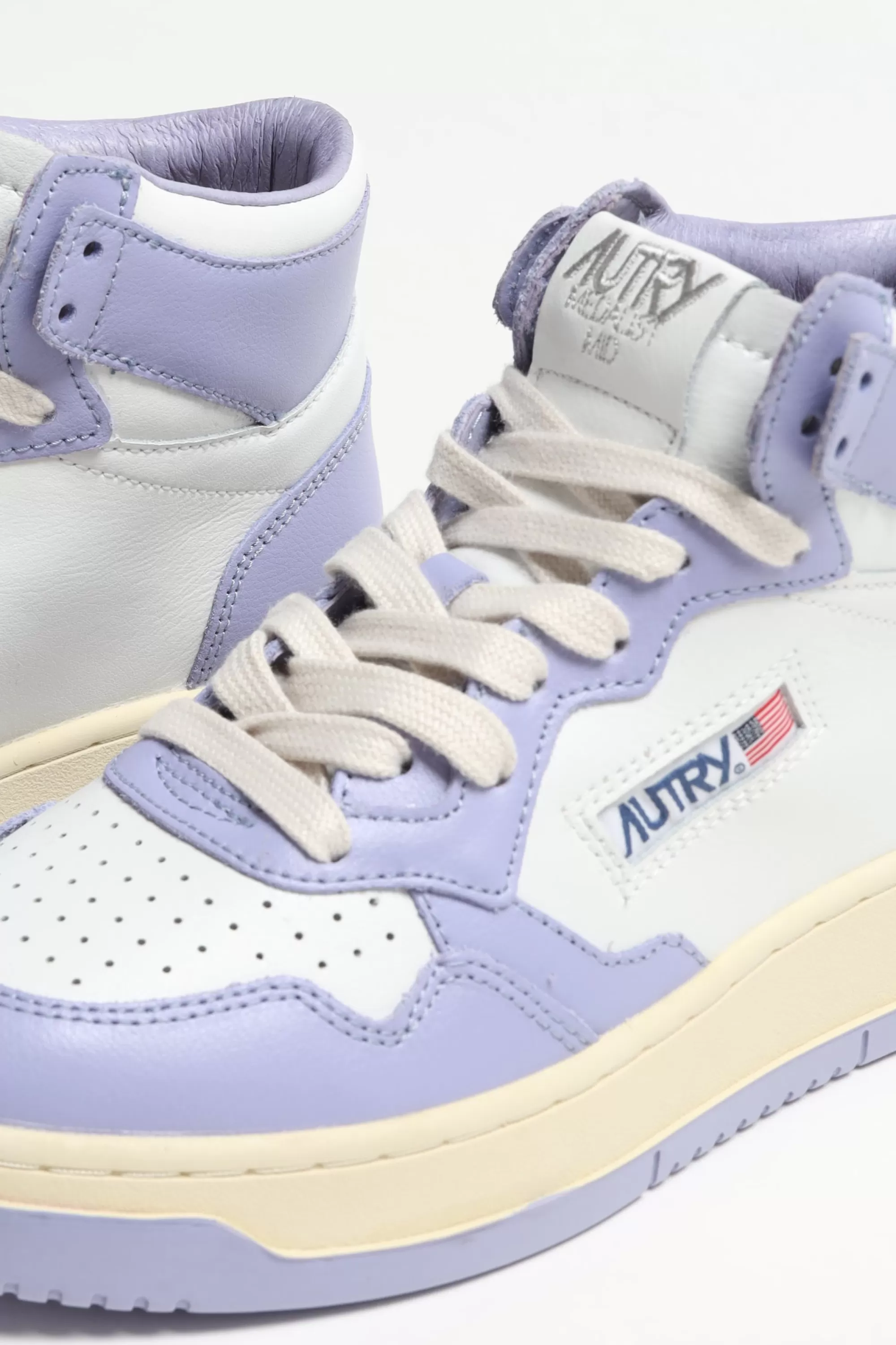 Frauen Autry Sneaker 01 Mid In Weis/Lavender