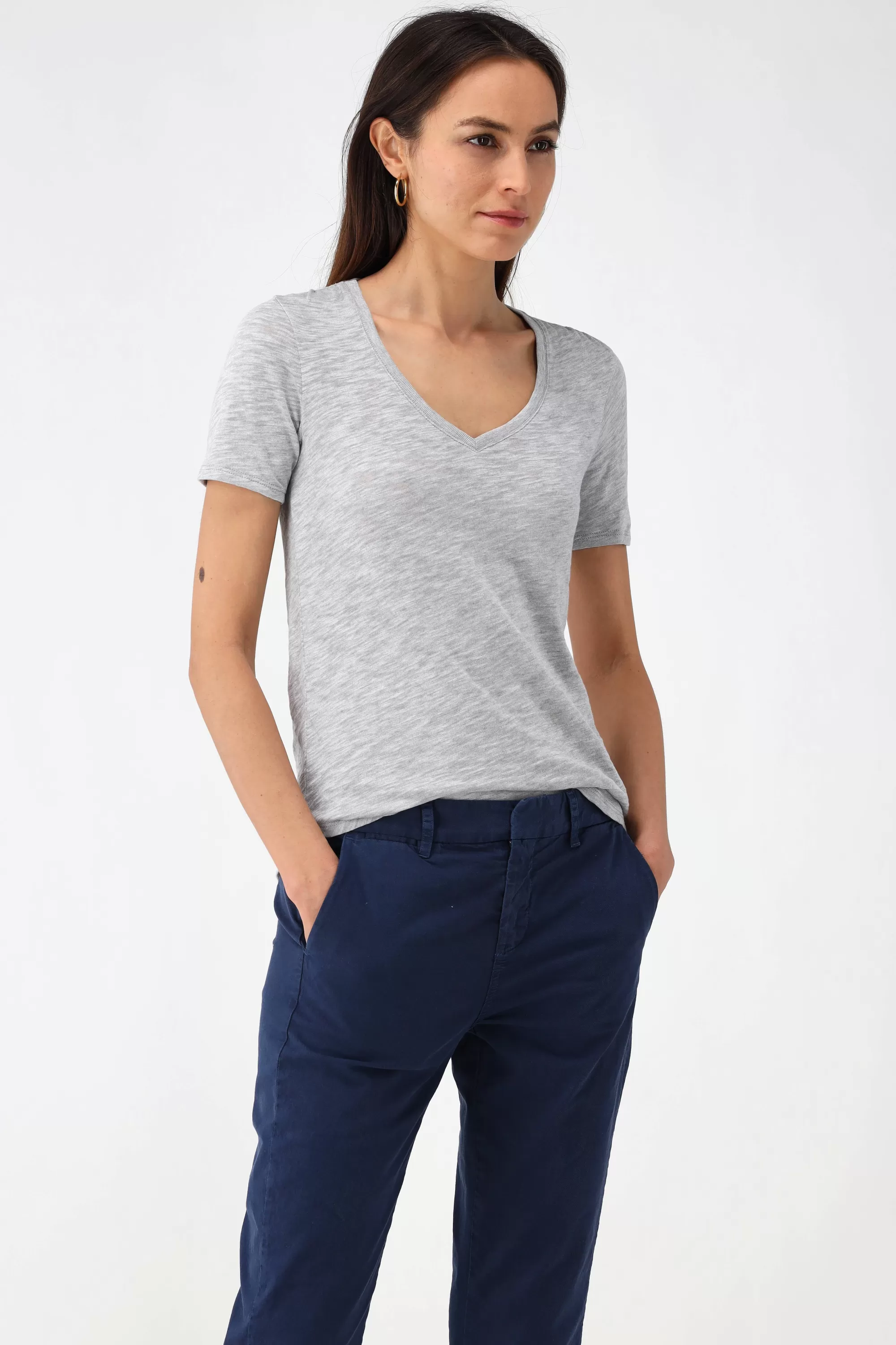 Frauen Anthony Thomas Melillo T-Shirt Classic V In Heather Grey